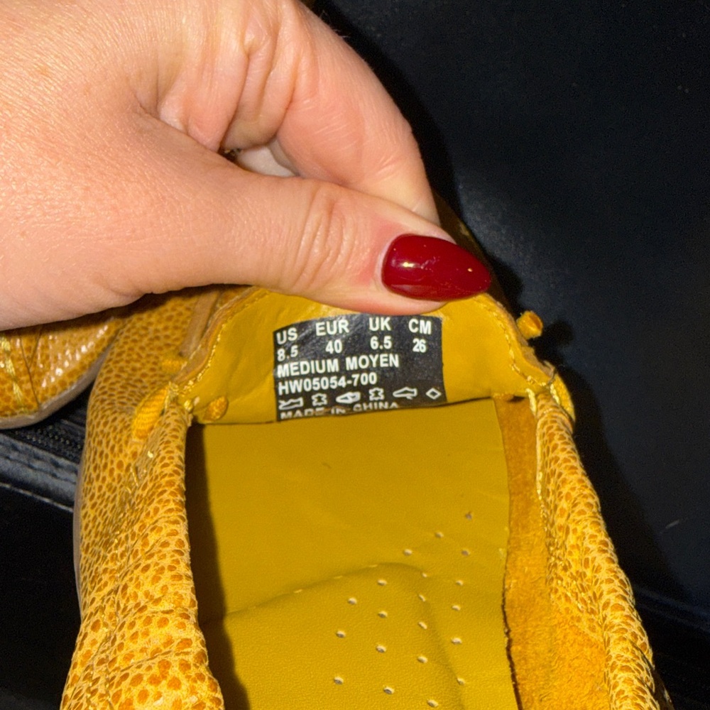 Hush Puppies Mustard Yellow Leather Moccasins size 8.5 - Picture 7 of 9
